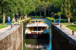 Le Canal de Bourgogne à vélo