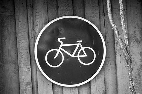 Quelles sont les règles à connaître absolument quand on circule à vélo ?