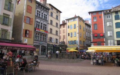 Le Puy-en-Velay s&rsquo;élance pour la sécurité cycliste : succès de la Vélorution 2023 par Puycyclette