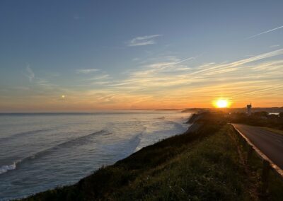 Lever de soleil sur la route de la corniche