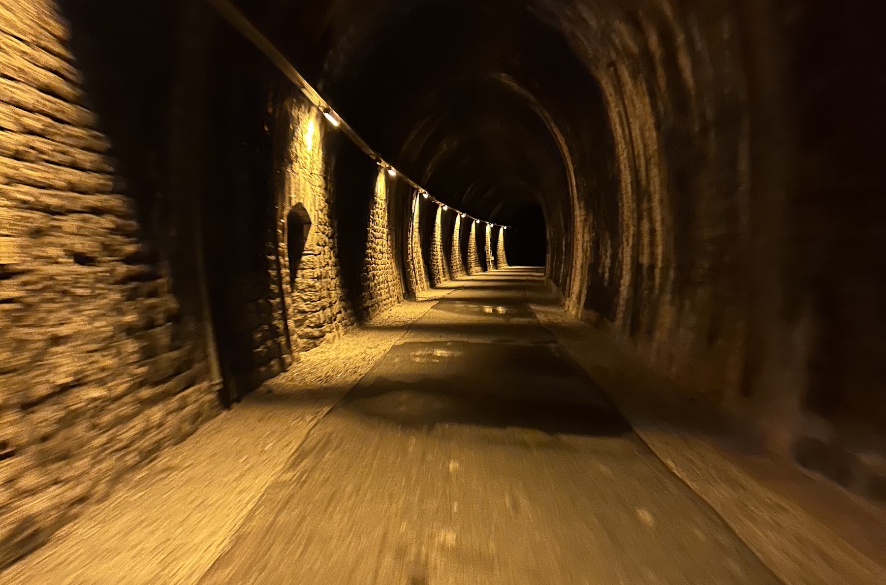Tunnel