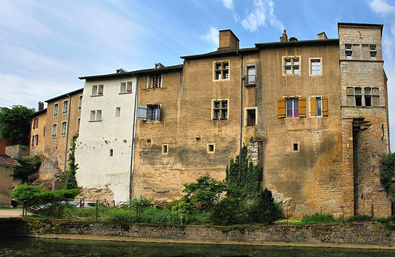 Marnay_chateau_Ognon