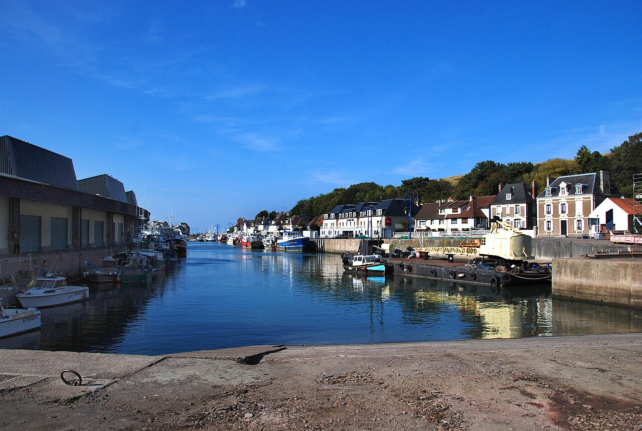 Port-en-Bessin-HuppainLe port et la criée