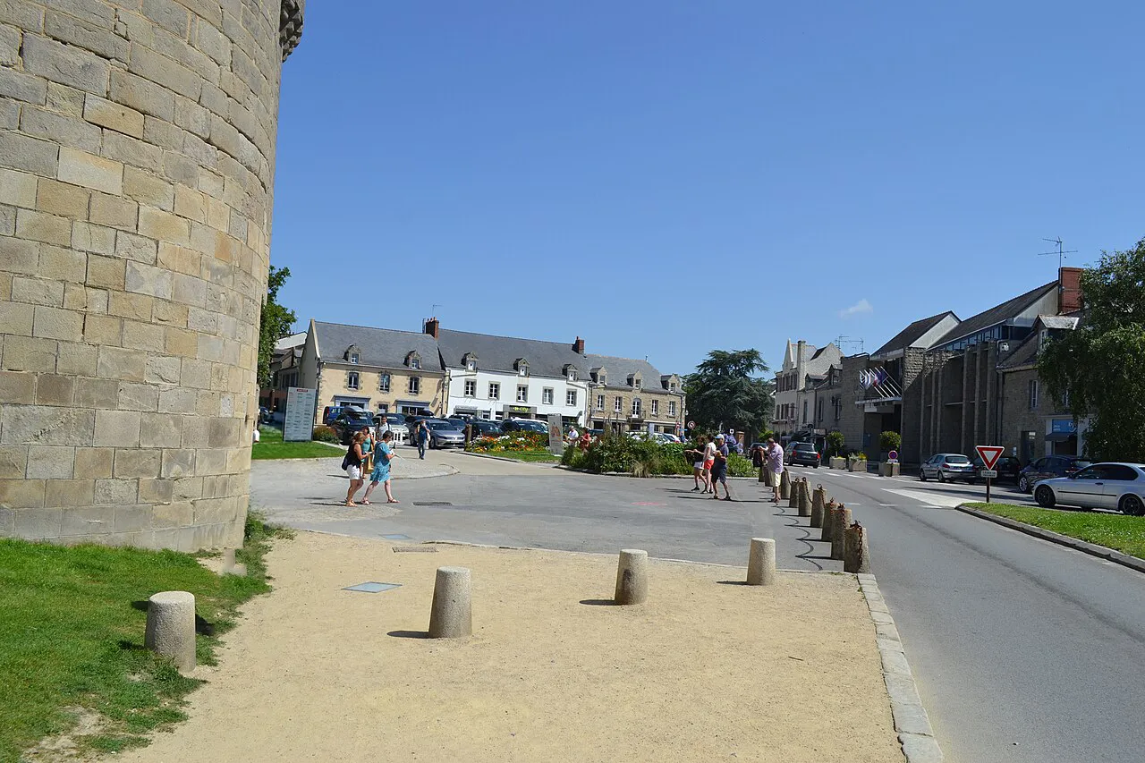 Place_du_Marché_au_Bois_à_Guérande