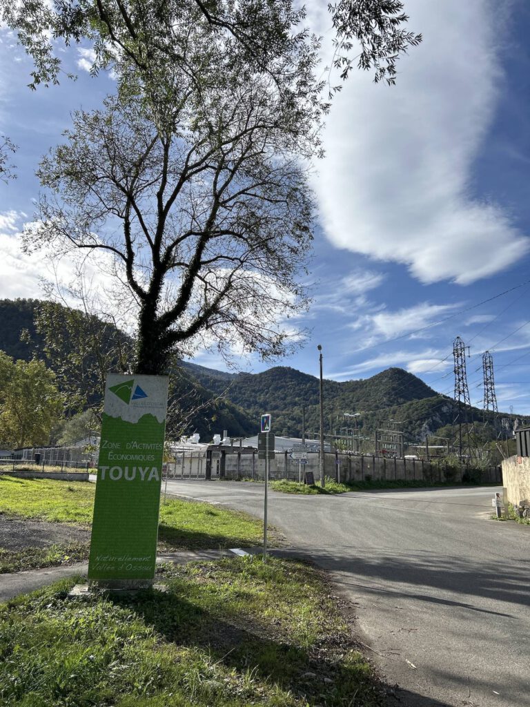 Fin de l’aménagement cyclable dans la zone du Touya à Arudy.