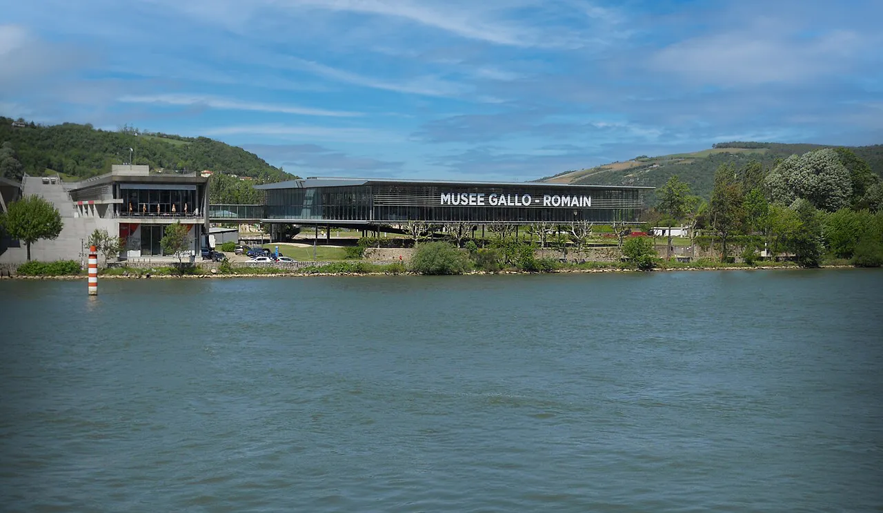 De l’Antiquité au Rhône Sauvage : Pédalez sur l’Étape 11 de la ViaRhôna (Saint-Romain-en-Gal/Vienne à Sablons)